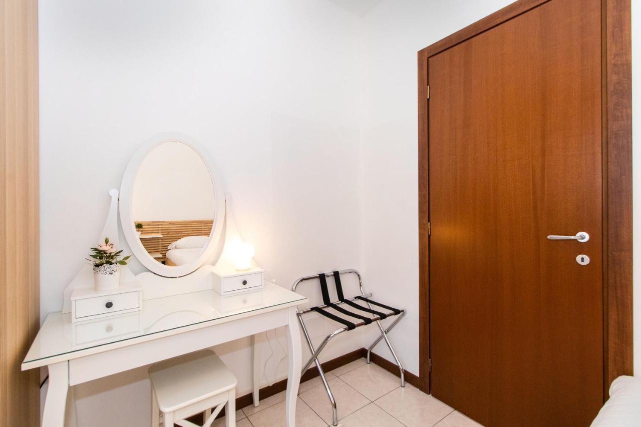 Come Casa Like Home Apartment With Parking Turín Exteriér fotografie