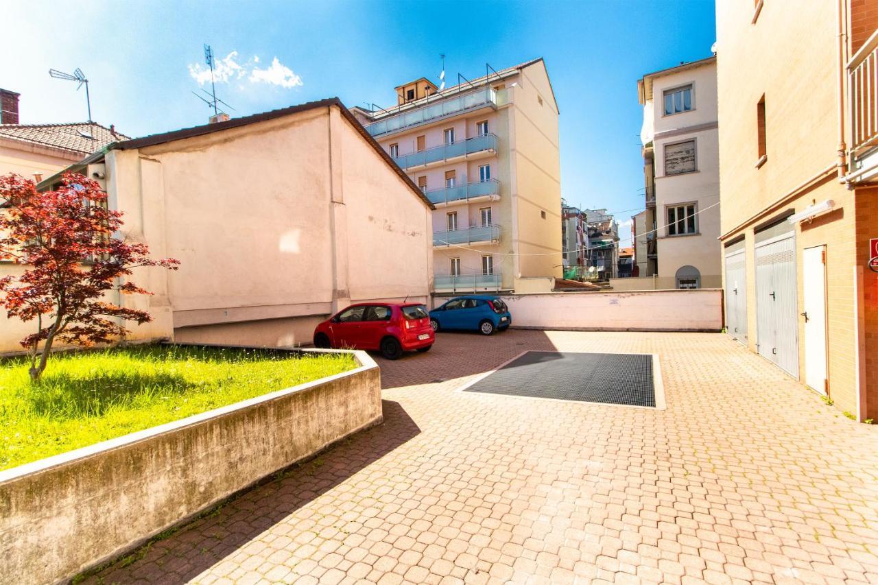 Come Casa Like Home Apartment With Parking Turín Exteriér fotografie